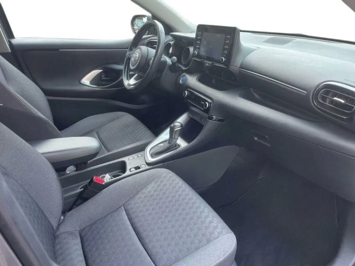 Toyota Yaris usata a Lecco (14)