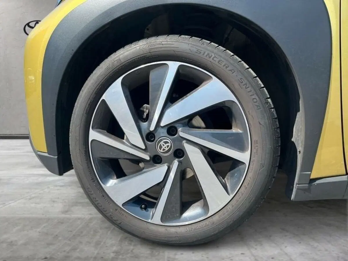 Toyota Aygo X usata a Sondrio (13)