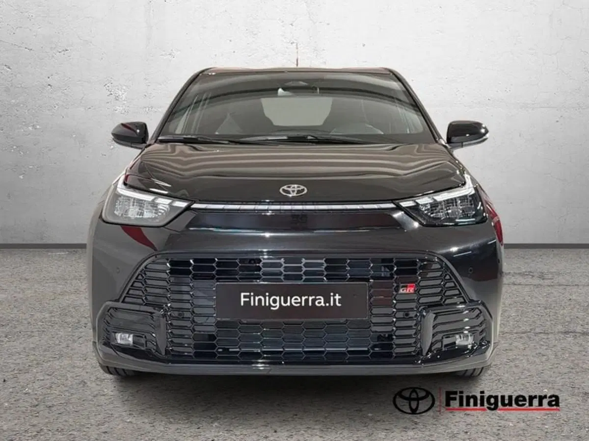 Toyota Aygo X nuova a Sondrio (2)