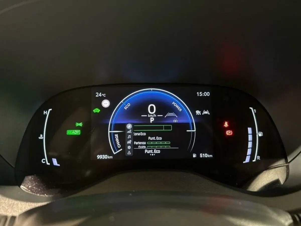 Toyota Yaris usata a Lecco (10)