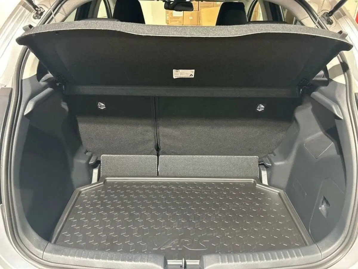 Toyota Yaris usata a Lecco (13)