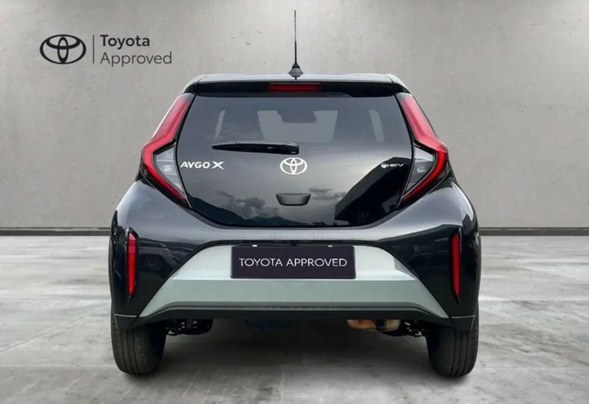 Toyota Aygo X usata a Sondrio (11)