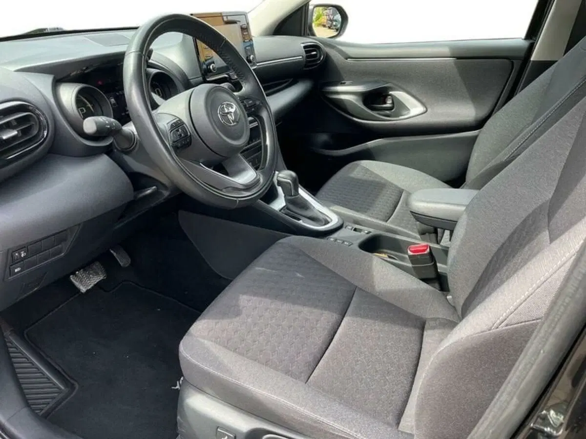 Toyota Yaris usata a Lecco (6)
