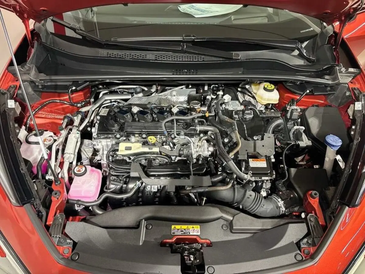 Toyota Toyota C-HR usata a Lecco (16)