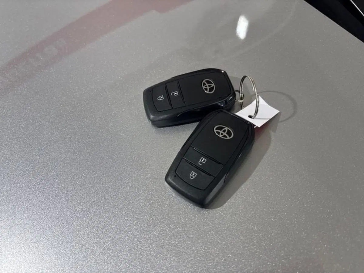 Toyota Yaris Cross nuova a Lecco (16)