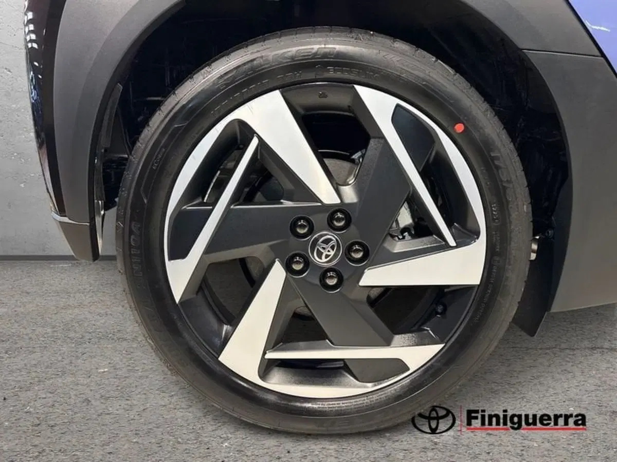 Toyota Aygo X nuova a Sondrio (7)