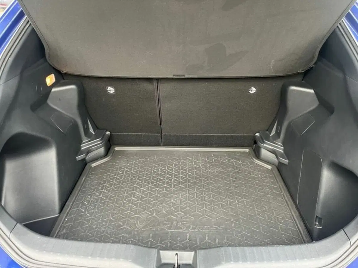 Toyota Yaris Cross usata a Sondrio (13)
