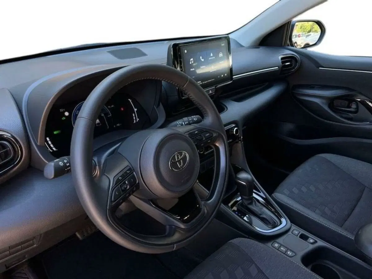 Toyota Yaris usata a Sondrio (6)