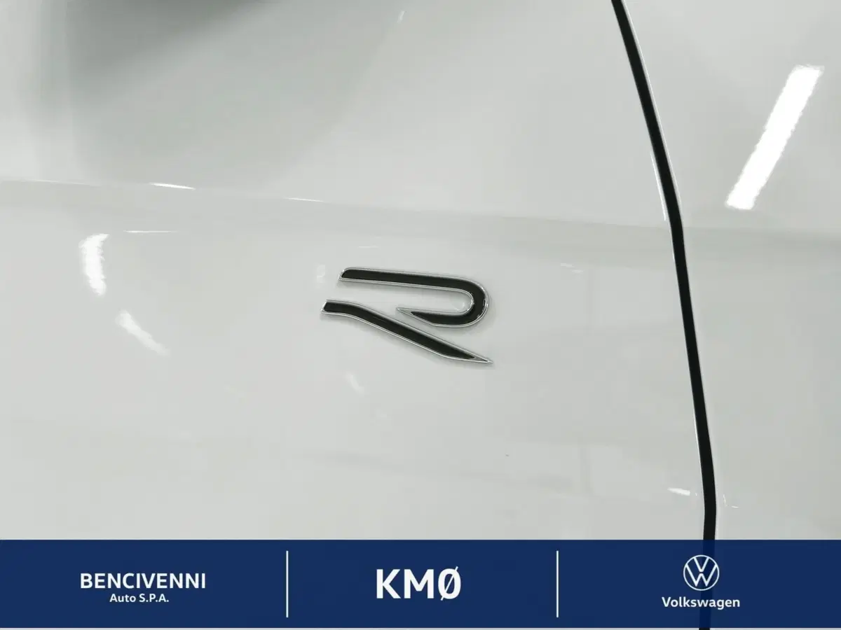 Volkswagen T-Cross nuova a Catanzaro (7)