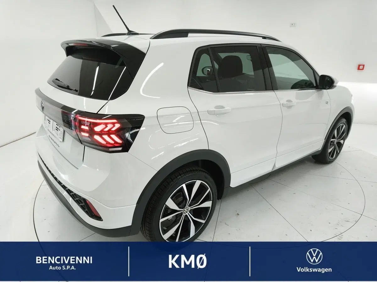 Volkswagen T-Cross nuova a Catanzaro (9)