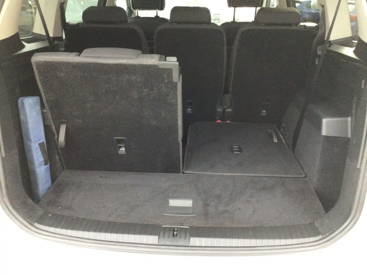 Volkswagen Touran usata a Genova (10)