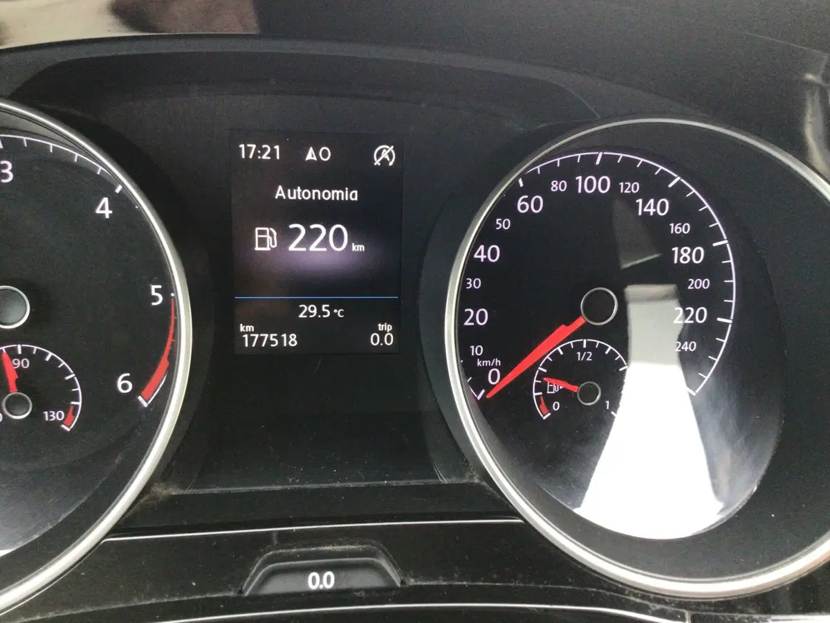 Volkswagen Touran usata a Genova (15)