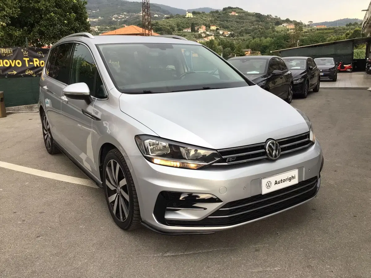Volkswagen Touran usata a Genova (3)