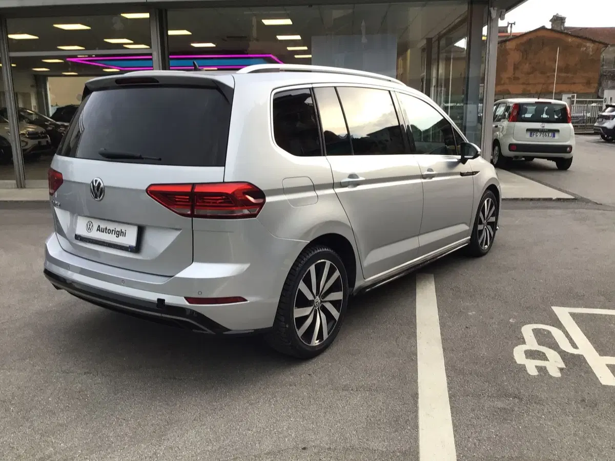 Volkswagen Touran usata a Genova (5)