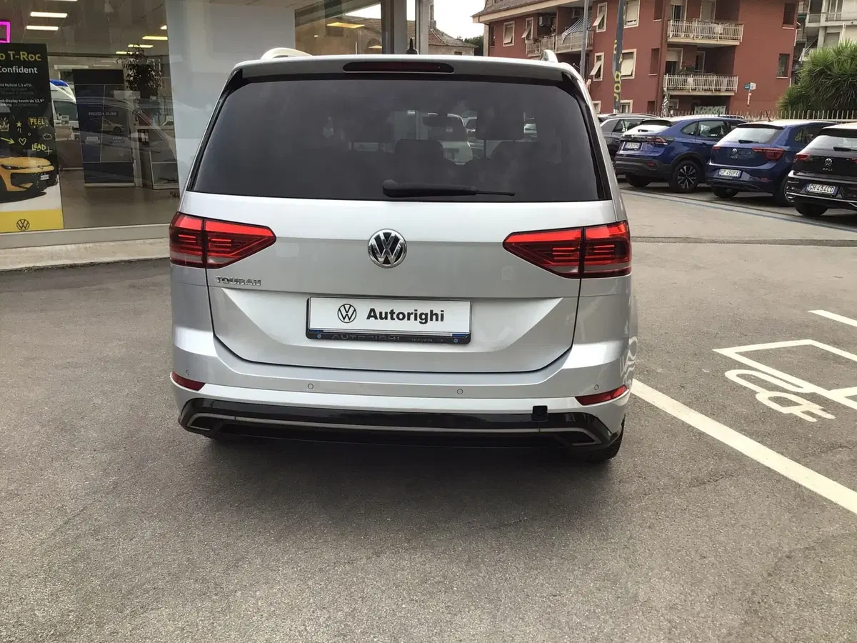 Volkswagen Touran usata a Genova (6)