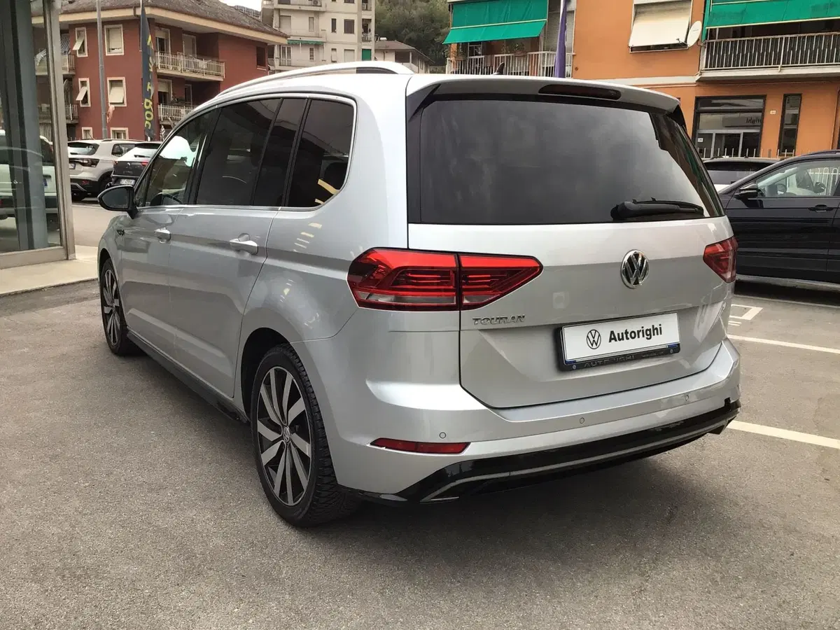 Volkswagen Touran usata a Genova (7)