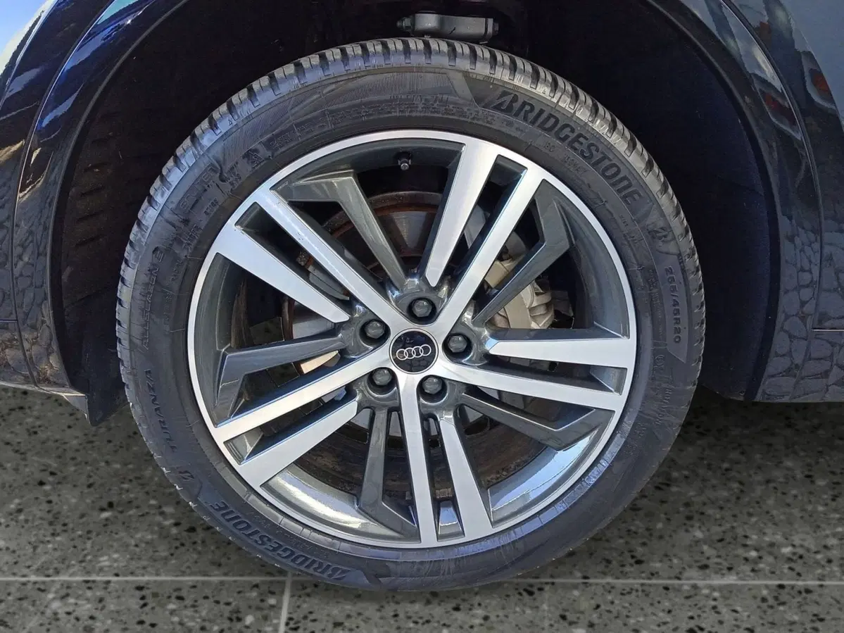 Audi Q5 Sportback usata a Bari (12)