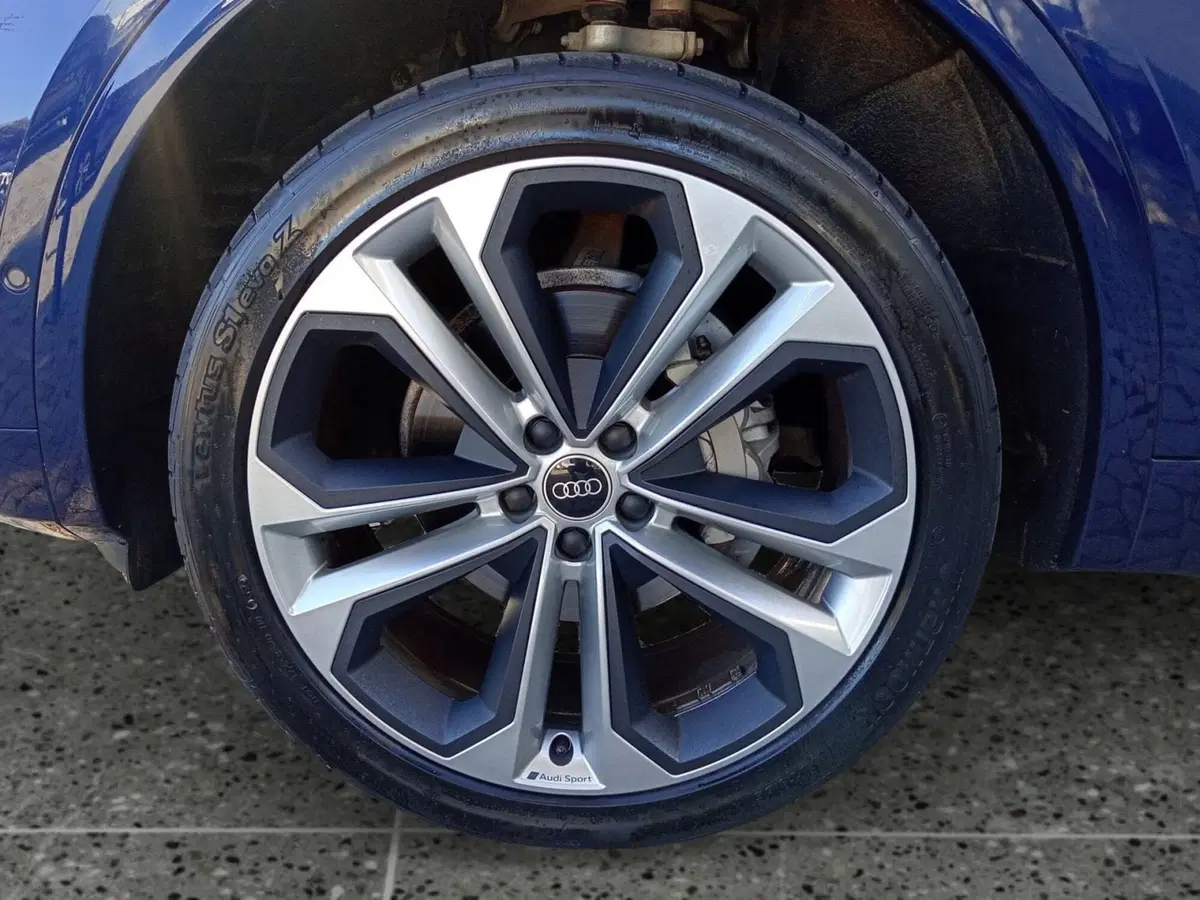 Audi Q5 Sportback usata a Bari (14)
