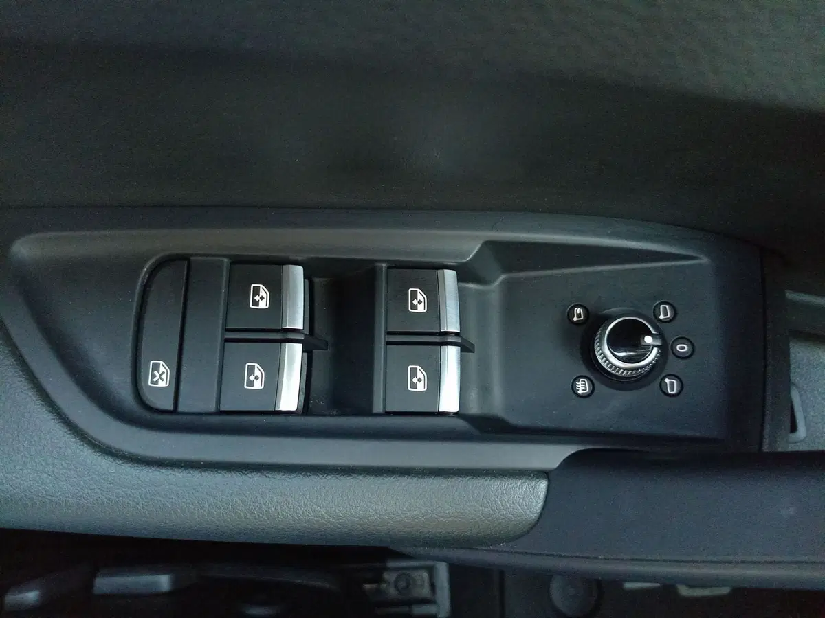 Audi Q5 Sportback usata a Bari (19)