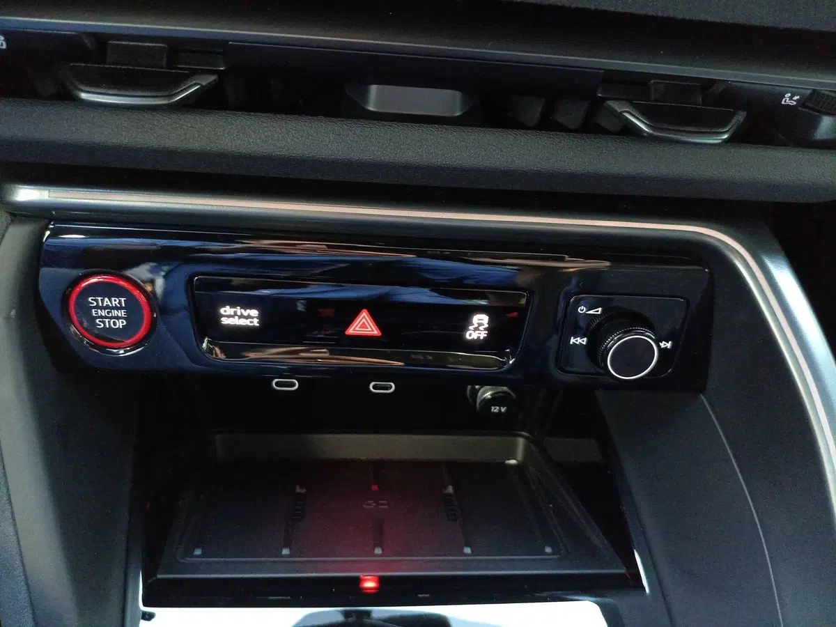 Audi Q5 Sportback usata a Bari (8)