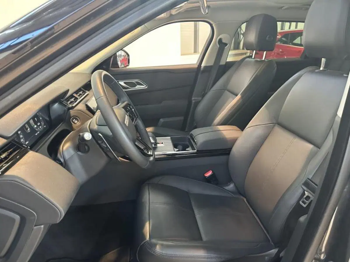 Land Rover Range Rover Velar usata a Venezia (11)