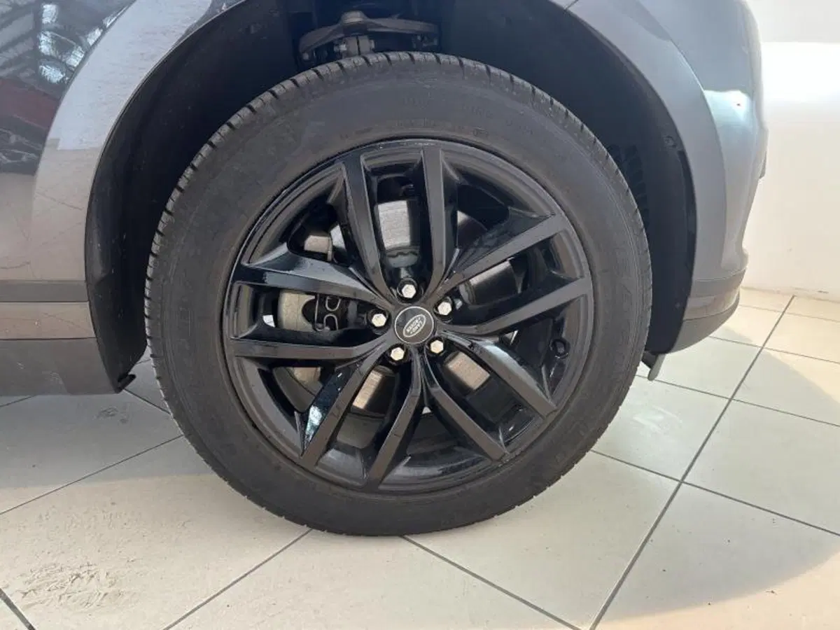 Land Rover Range Rover Velar usata a Venezia (8)