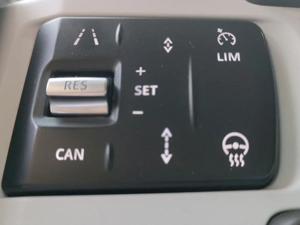 Land Rover Defender usata a Lecco (14)