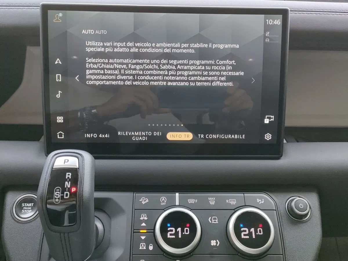 Land Rover Defender usata a Lecco (20)