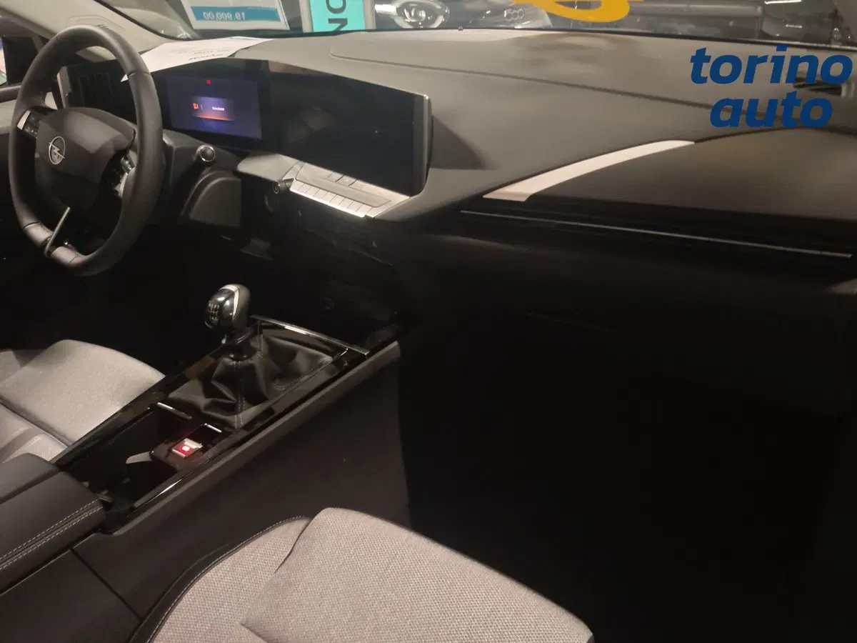 Opel Astra nuova a Cuneo (5)