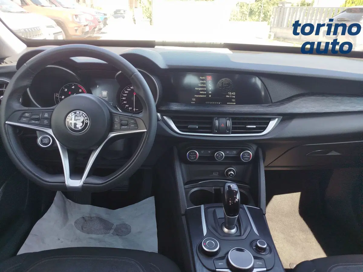 Alfa Romeo Stelvio usata a Cuneo (10)