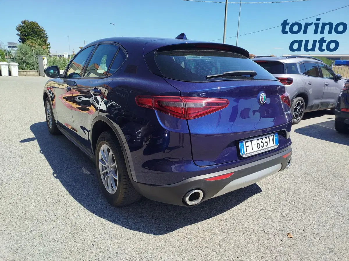 Alfa Romeo Stelvio usata a Cuneo (5)