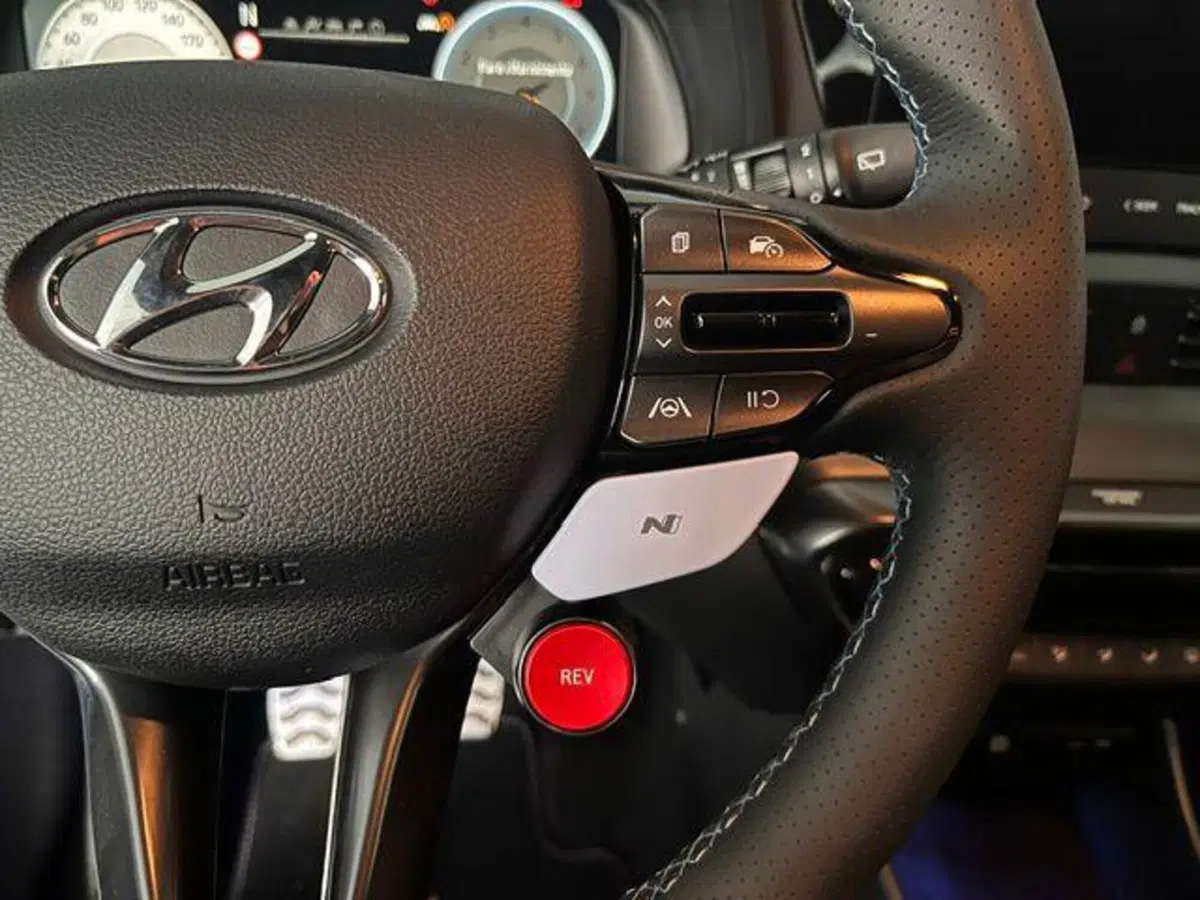 Hyundai i20 nuova a Verbano Cusio Ossola (13)