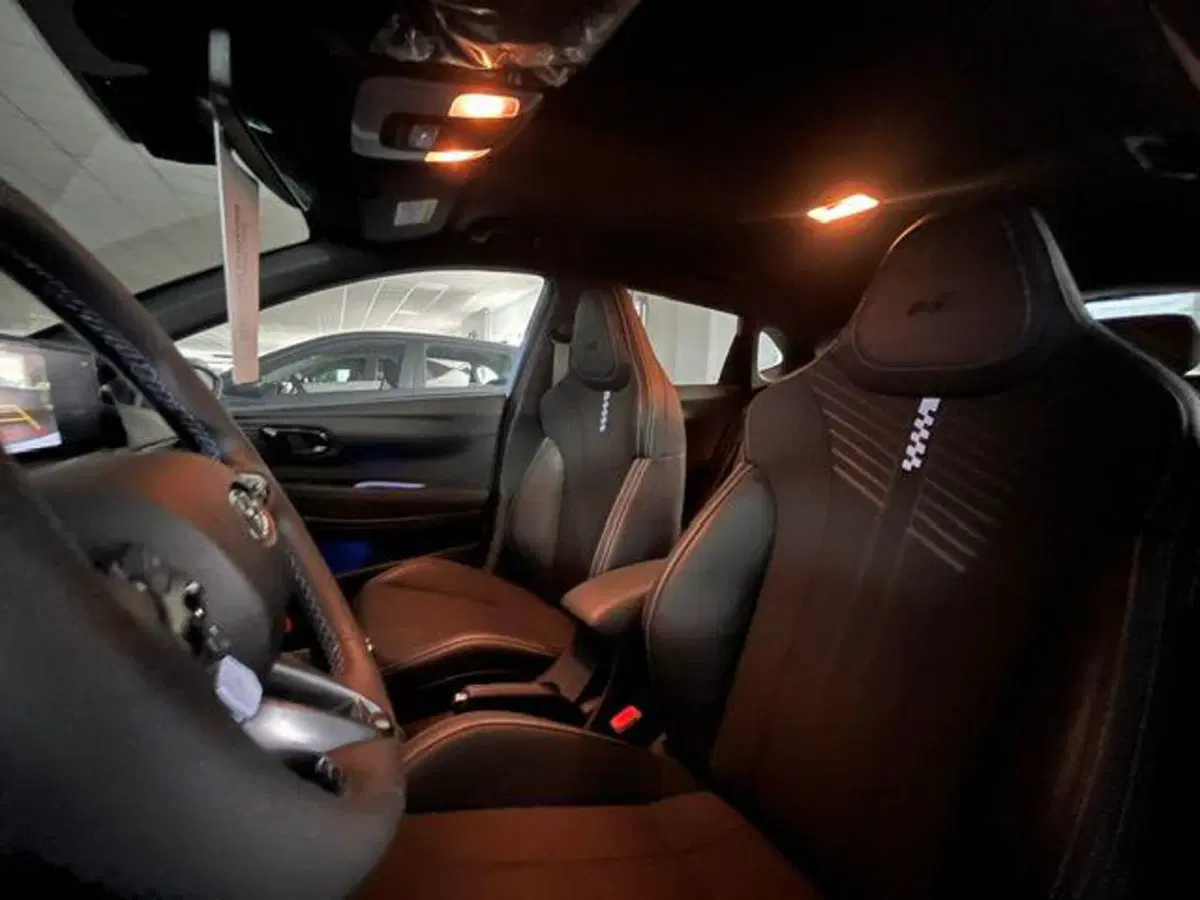 Hyundai i20 nuova a Verbano Cusio Ossola (19)