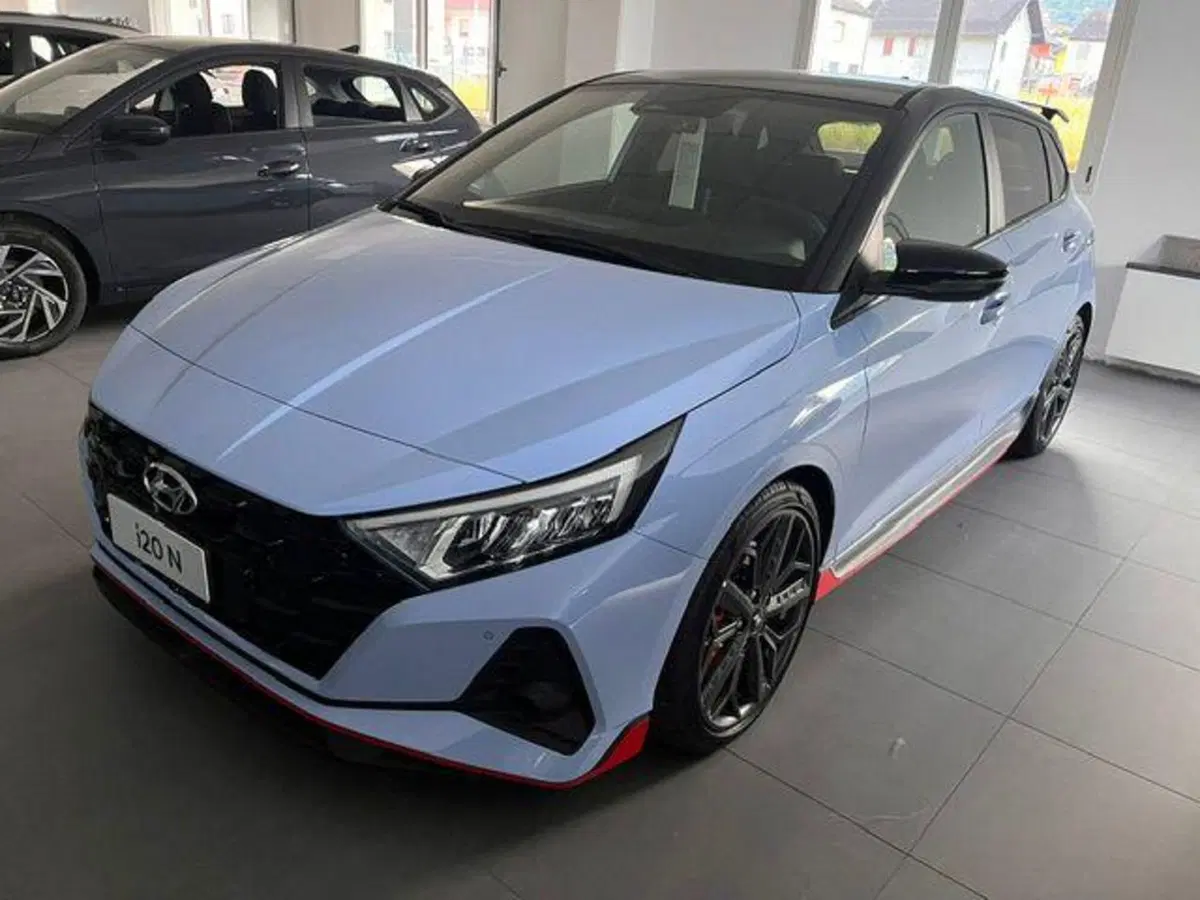 Hyundai i20 nuova a Verbano Cusio Ossola (8)