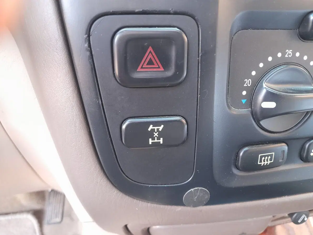 Toyota Land Cruiser usata a L'Aquila (6)