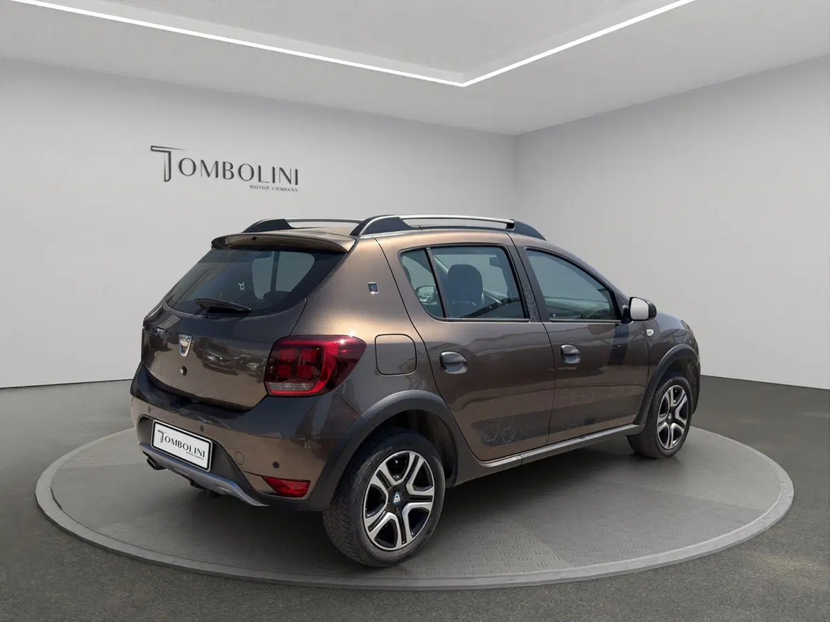 Dacia Sandero usata a Macerata (4)