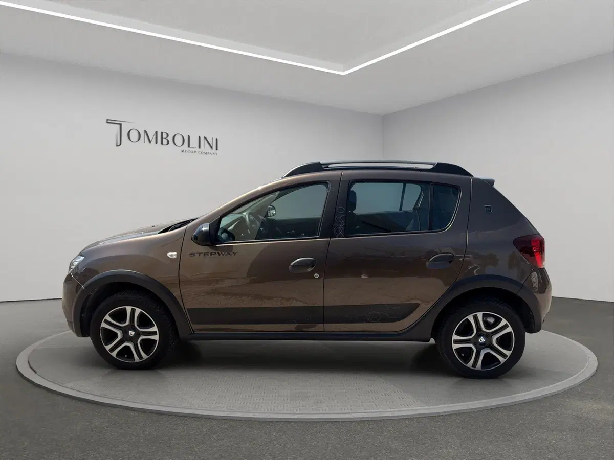 Dacia Sandero usata a Macerata (7)