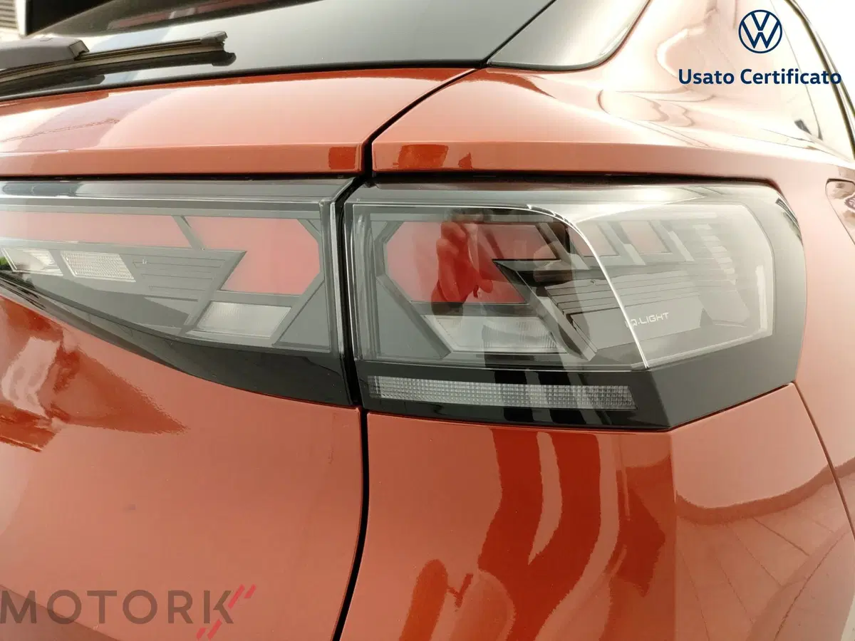 Volkswagen T-Roc nuova a Varese (8)