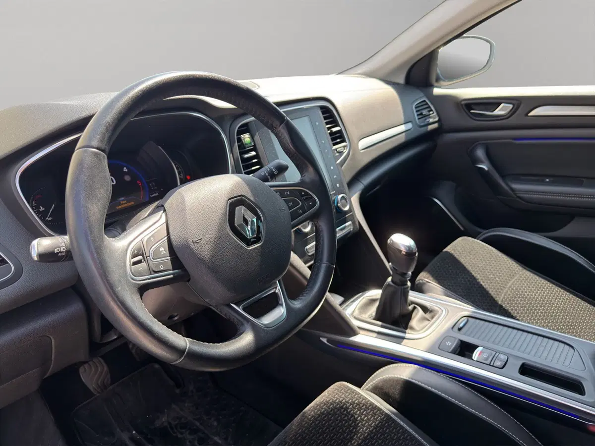 Renault Mégane usata a Macerata (9)