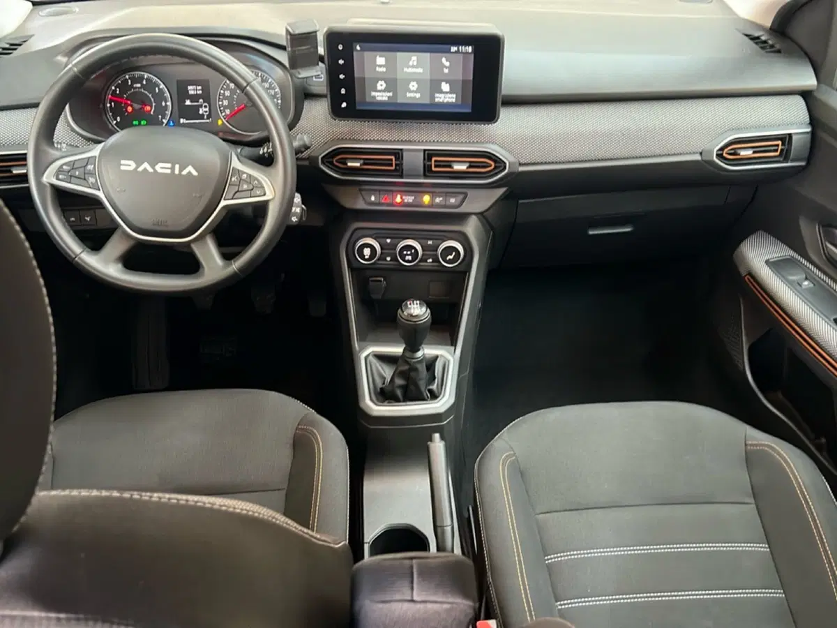 Dacia Sandero usata a Roma (11)