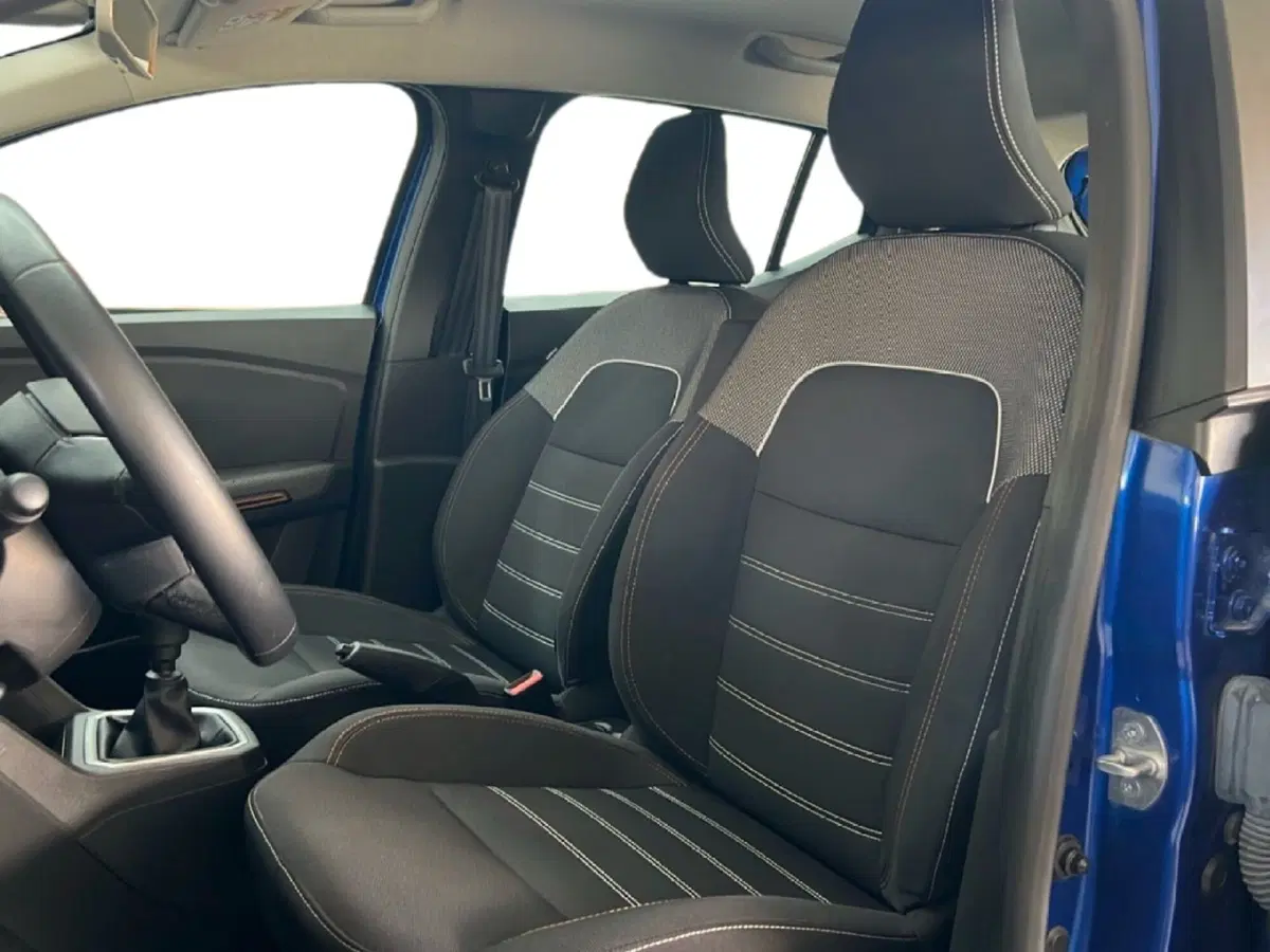 Dacia Sandero usata a Roma (13)