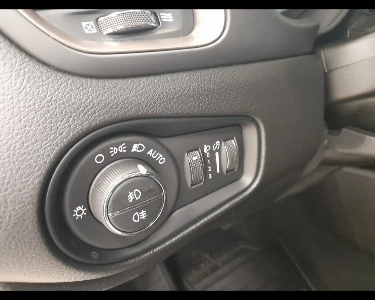 Jeep Renegade usata a Alessandria (18)