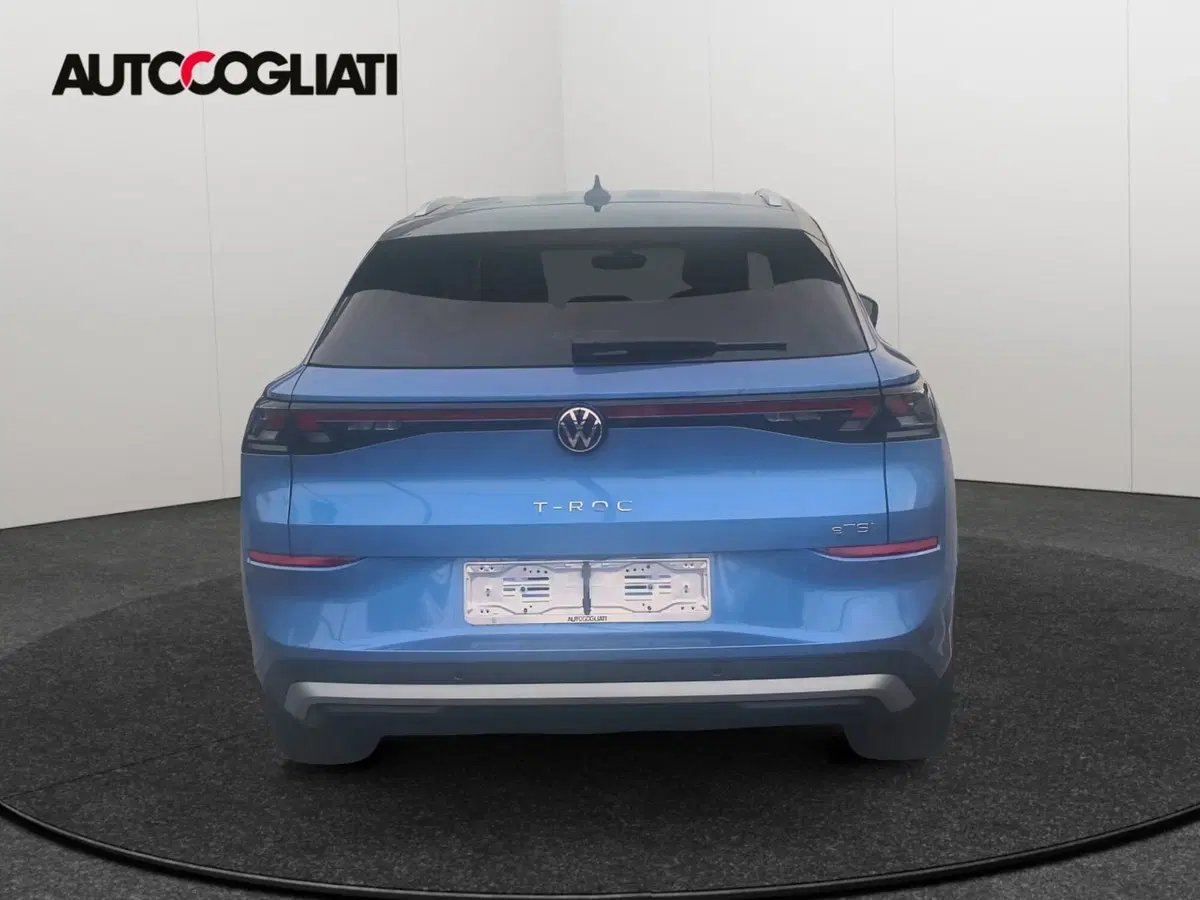 Volkswagen T-Roc nuova a Lecco (4)