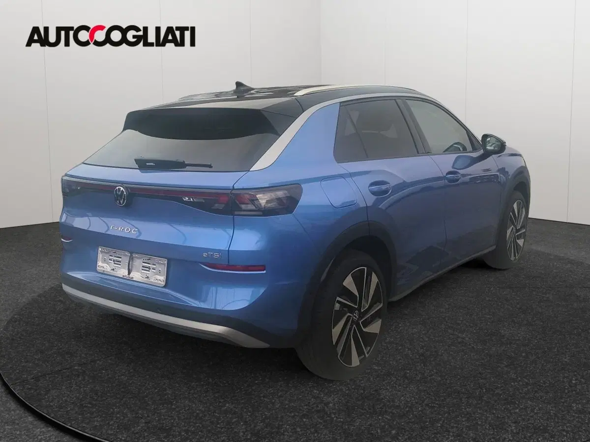 Volkswagen T-Roc nuova a Lecco (6)