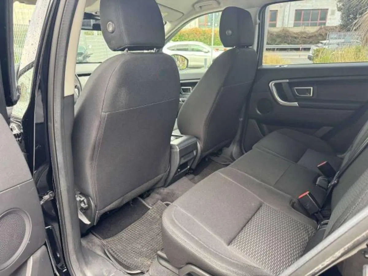 Land Rover Discovery Sport usata a Savona (12)