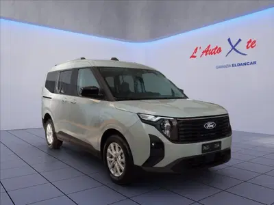 Ford Tourneo Courier 1.0 ecoboost 125cv Titanium powershift nuova a Trezzano sul Naviglio