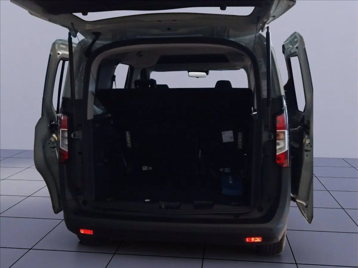 Ford Tourneo Courier nuova a Milano (11)