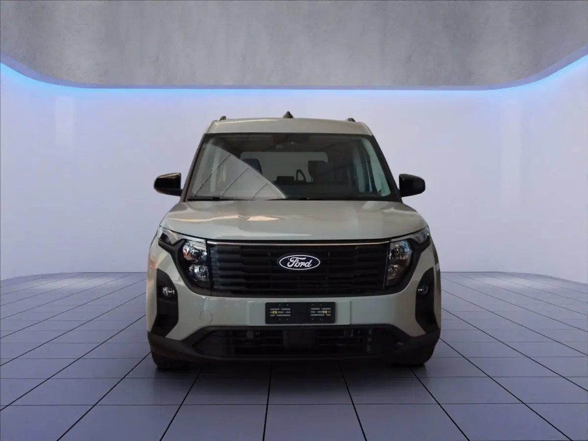 Ford Tourneo Courier nuova a Milano (2)