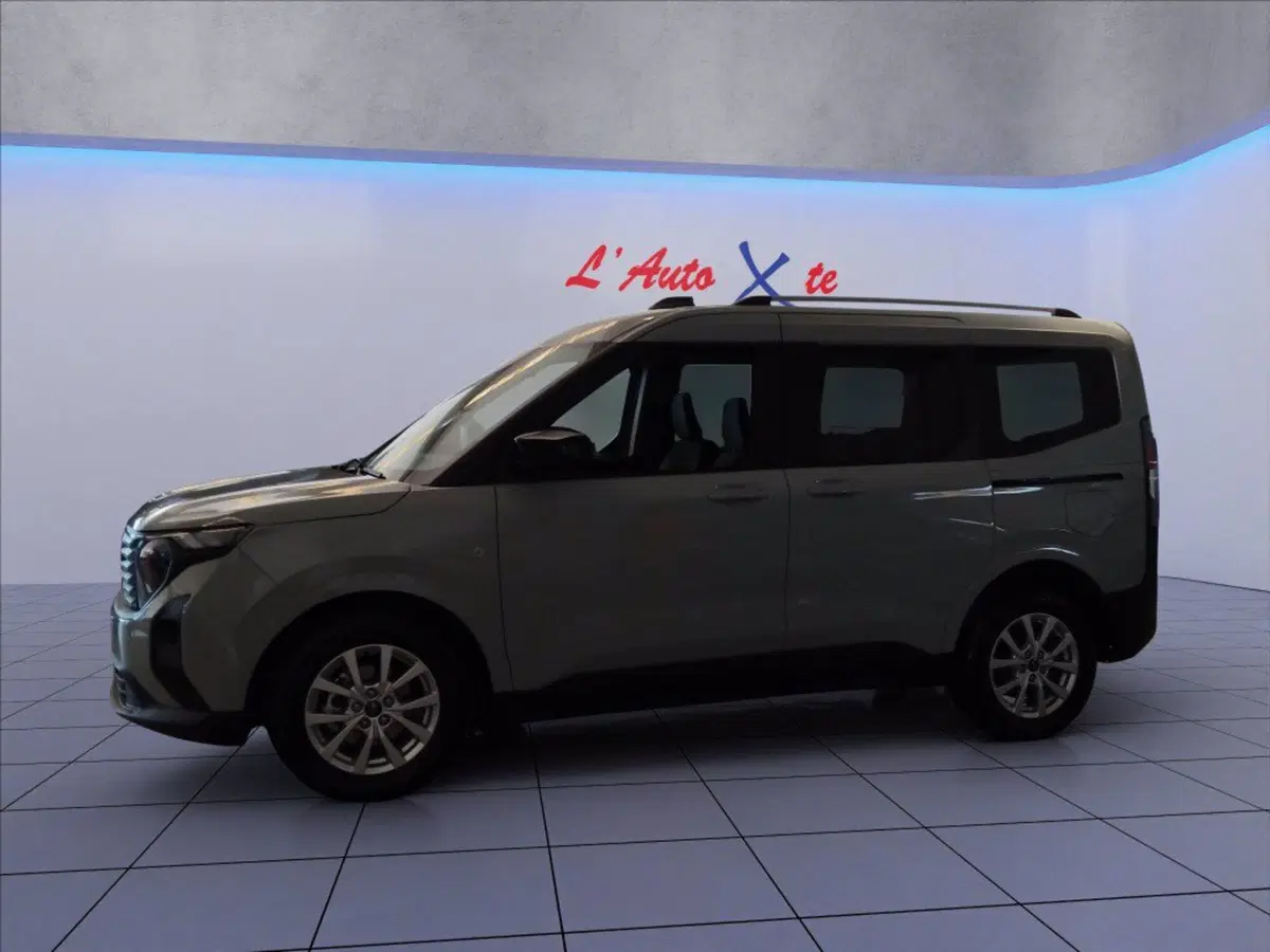 Ford Tourneo Courier nuova a Milano (7)