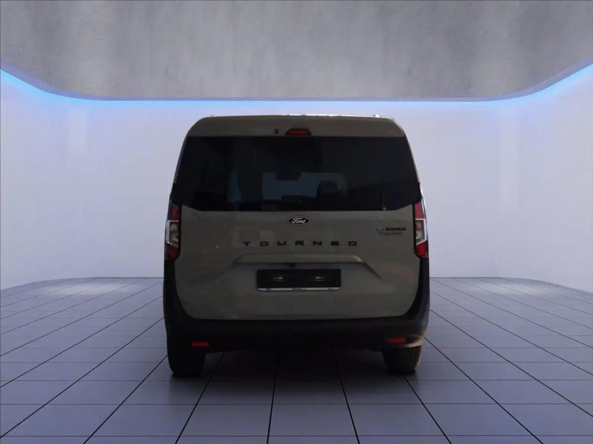 Ford Tourneo Courier nuova a Milano (8)